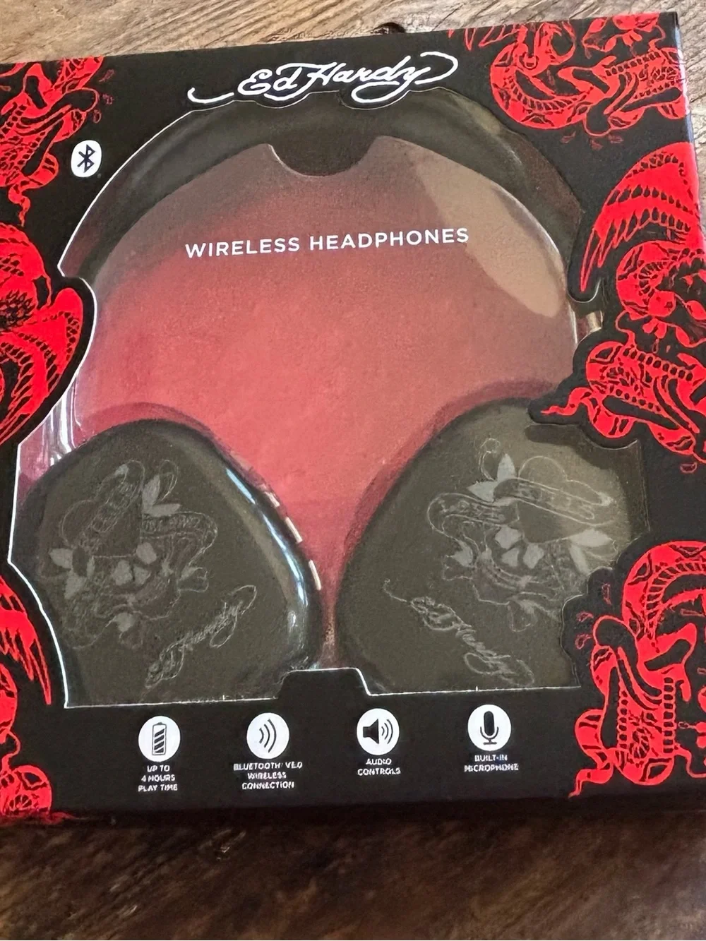 Ed Hardy Wireless Headphones in Black